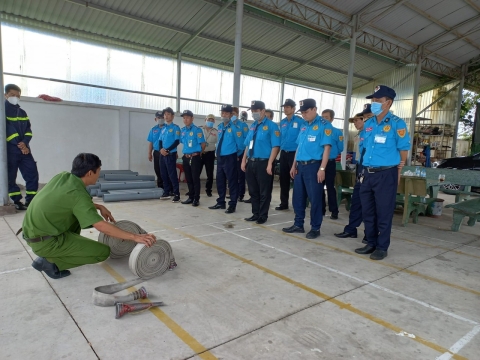 TẬP HUẤN PCCC VAN CHỮA CHÁY 